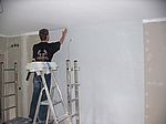 ...und wir können mit den Tapeten an der Wand weitermachen