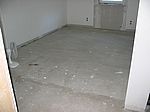 Das Eßzimmer ist schon grundiert und wird als nächstes gefliest