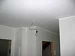 Die Decken sind jetzt auch alle gestrichen - die Wände folgen erst nach dem Fliesen...