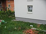 Die ersten Versuche mit dem Buntsteinputz am Keller