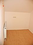 Der Teppich im künftigen Nähzimmer liegt und die Heizkörper sind wieder befüllt