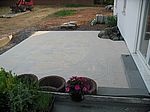 Gleich am nächsten Morgen wurden die fehlenden beiden Reihen noch gelegt und die Platten verfugt