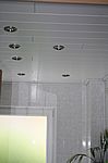 Auch die Decke im Bad ist nun fertig