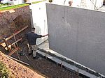 Diese Wand wird einmal völlig im Boden sein